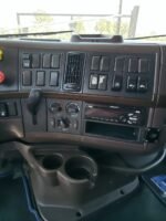 VOLVO VNL 2016 - Image 13