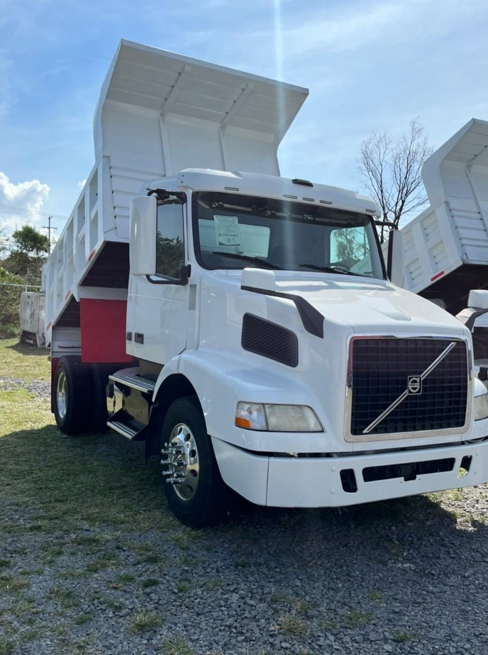 WhatsApp Image 2025-11-19 at 18.31.30_eba2d4e0 VOLVO VOLTEO 7mts - Image 1