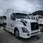 Tractocamion Volvo VNL 2016