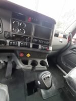 Tractocamion Kenworth T680 2019 - Image 2