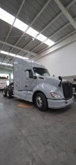 Tractocamion Kenworth T680 2018 - Image 2