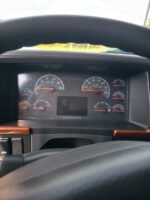 Tractocamion Volvo VNL 2011 - Image 13