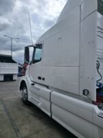 Tractocamion Volvo VNL 2016 - Image 16