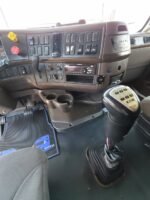 Tractocamion Volvo VNL 2016 - Image 13