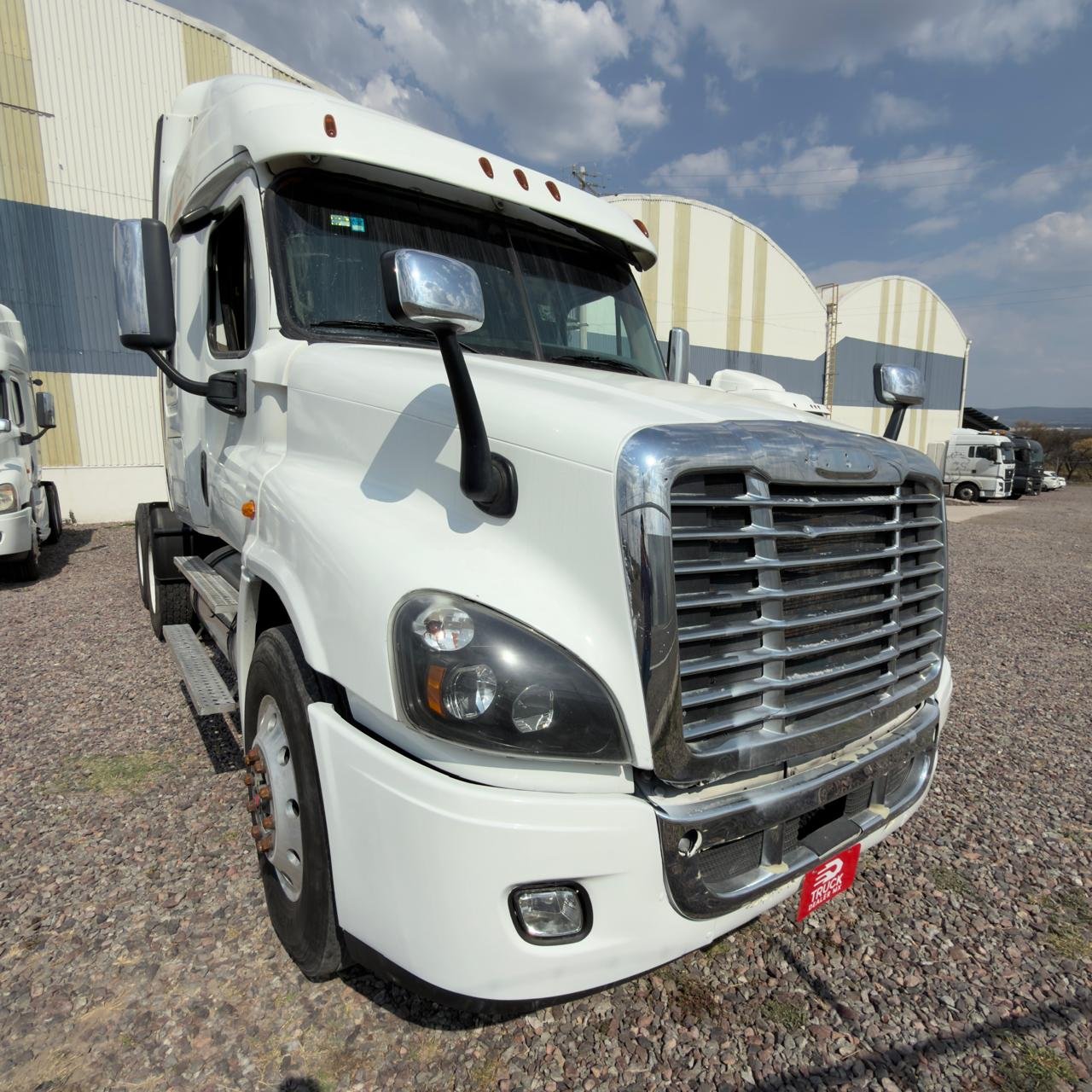 77EC25FB-9921-462C-89F7-1C79B1C8A52D Freightliner Cascadia 2017 Fierros Grandes - Image 1